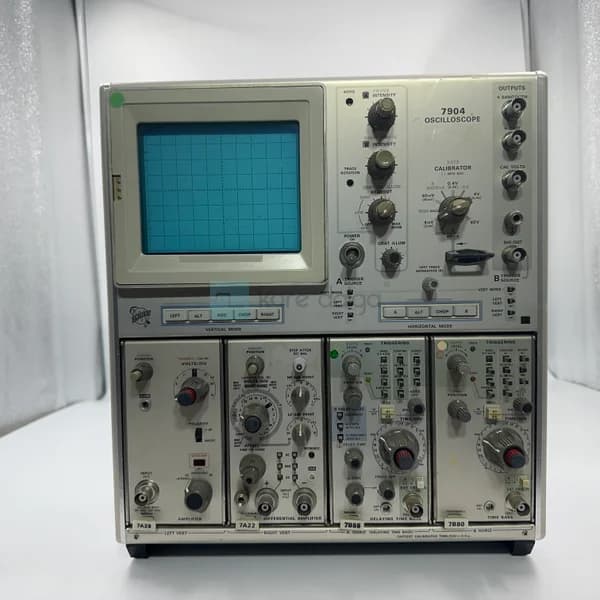 Tektronix 7904 - 4 Modüler Kanal 500 Mhz Analog Osiloskop