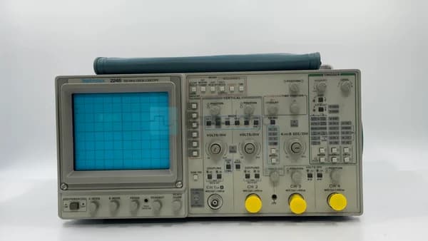 Tektronix 2246 – 4 Kanal 100 Mhz 3.5 Ns Analog Osiloskop